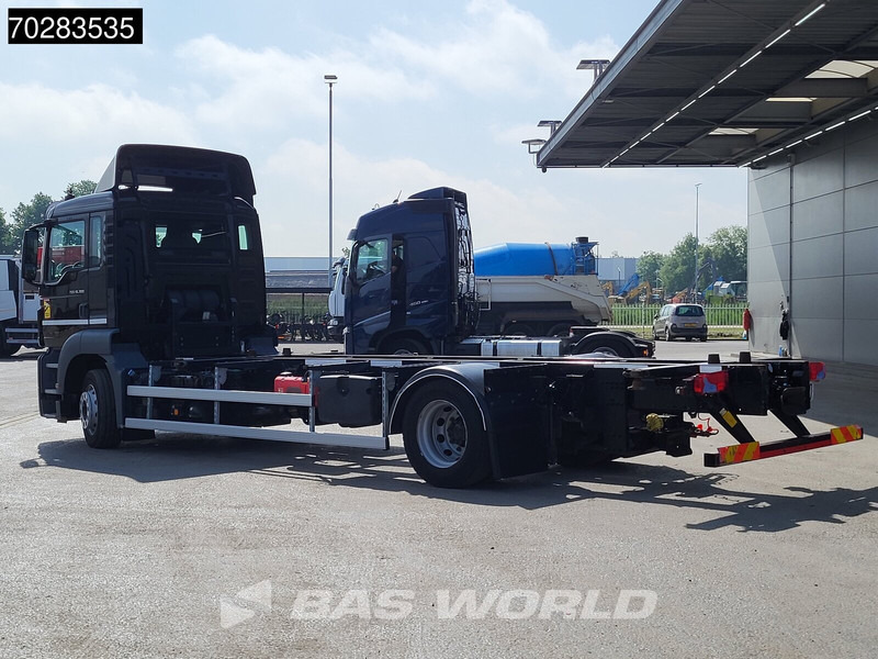 MAN TGS 18.360 834 4X2 19tonner BDF Automatic Navi Euro 6 - Kamion za prevoz kontejnera/ Kamion sa promenjivim sandukom: slika 2 MAN TGS 18.360 834 4X2 19tonner BDF Automatic Navi Euro 6 - Kamion za prevoz kontejnera/ Kamion sa promenjivim sandukom: slika 2