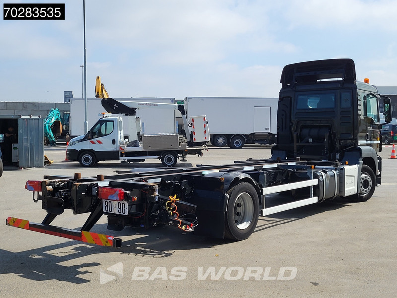 MAN TGS 18.360 834 4X2 19tonner BDF Automatic Navi Euro 6 - Kamion za prevoz kontejnera/ Kamion sa promenjivim sandukom: slika 5 MAN TGS 18.360 834 4X2 19tonner BDF Automatic Navi Euro 6 - Kamion za prevoz kontejnera/ Kamion sa promenjivim sandukom: slika 5
