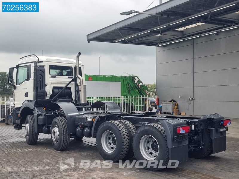 MAN TGS 41.440 8X4 NEW chassis Steelsuspension Automatic Euro 6 - Kamion sa golom šasijom i zatvorenom kabinom: slika 2 MAN TGS 41.440 8X4 NEW chassis Steelsuspension Automatic Euro 6 - Kamion sa golom šasijom i zatvorenom kabinom: slika 2