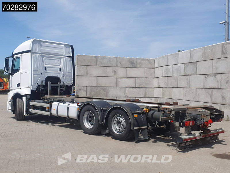 Mercedes-Benz Actros 2548 Actros 6X2 ACC Xenon Liftachse Euro 6 - Kamion za prevoz kontejnera/ Kamion sa promenjivim sandukom: slika 2 Mercedes-Benz Actros 2548 Actros 6X2 ACC Xenon Liftachse Euro 6 - Kamion za prevoz kontejnera/ Kamion sa promenjivim sandukom: slika 2