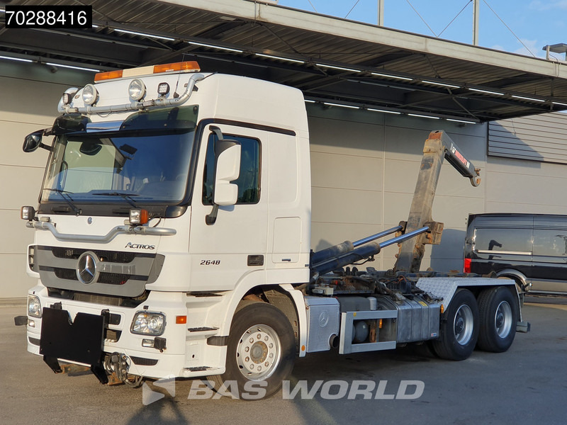 Mercedes-Benz Actros 2648 Actros 6X4 HIAB XR20SL56 Hooklift Big-Axle Automatic Euro 5 - Kamion sa hidrauličnom kukom: slika 3 Mercedes-Benz Actros 2648 Actros 6X4 HIAB XR20SL56 Hooklift Big-Axle Automatic Euro 5 - Kamion sa hidrauličnom kukom: slika 3