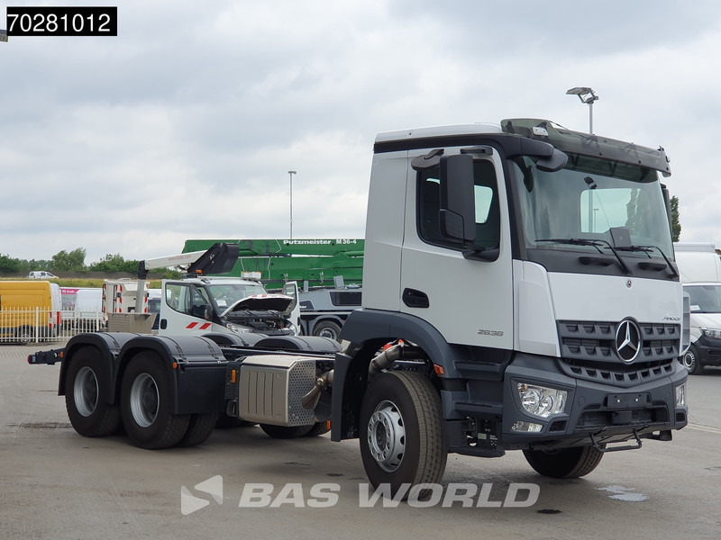 Mercedes-Benz Arocs 2636 6X4 NEW chassis Flange PTO Big-Axle Steelsuspension Euro 6 - Kamion sa golom šasijom i zatvorenom kabinom: slika 3 Mercedes-Benz Arocs 2636 6X4 NEW chassis Flange PTO Big-Axle Steelsuspension Euro 6 - Kamion sa golom šasijom i zatvorenom kabinom: slika 3