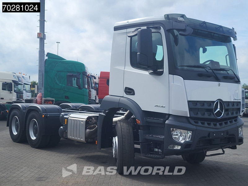 Mercedes-Benz Arocs 2636 6X4 NEW chassis Flywheel PTO Big-Axle Automatic Steelsuspension Euro 6 - Kamion sa golom šasijom i zatvorenom kabinom: slika 3 Mercedes-Benz Arocs 2636 6X4 NEW chassis Flywheel PTO Big-Axle Automatic Steelsuspension Euro 6 - Kamion sa golom šasijom i zatvorenom kabinom: slika 3