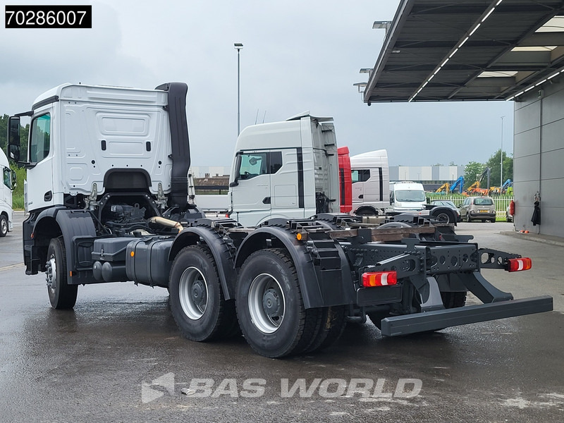 Mercedes-Benz Arocs 3342 6X4 NEW 6x4 chassis Big-Axle Automatic Steel suspension Euro 3 - Kamion sa golom šasijom i zatvorenom kabinom: slika 2 Mercedes-Benz Arocs 3342 6X4 NEW 6x4 chassis Big-Axle Automatic Steel suspension Euro 3 - Kamion sa golom šasijom i zatvorenom kabinom: slika 2