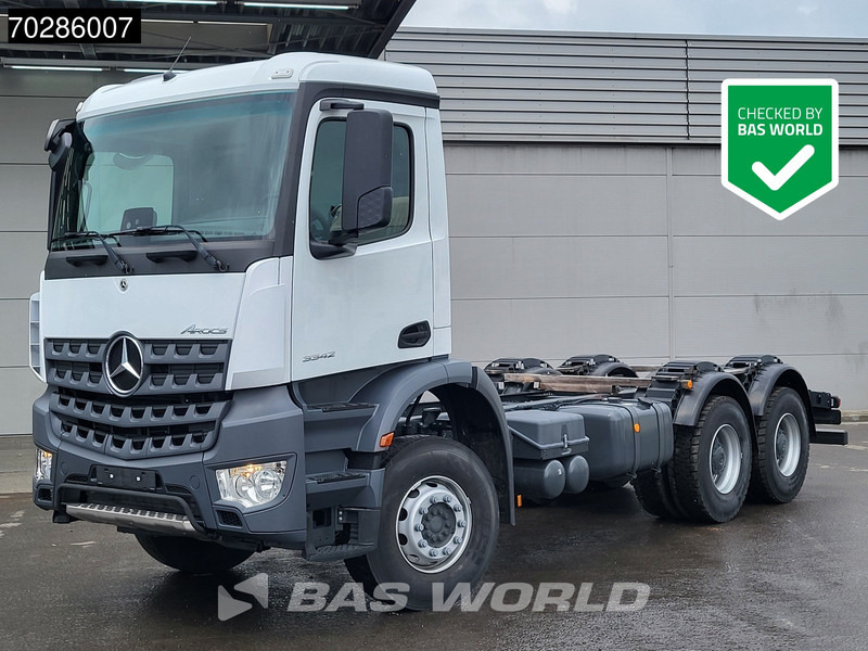 Mercedes-Benz Arocs 3342 6X4 NEW 6x4 chassis Big-Axle Automatic Steel suspension Euro 3 - Kamion sa golom šasijom i zatvorenom kabinom: slika 1 Mercedes-Benz Arocs 3342 6X4 NEW 6x4 chassis Big-Axle Automatic Steel suspension Euro 3 - Kamion sa golom šasijom i zatvorenom kabinom: slika 1