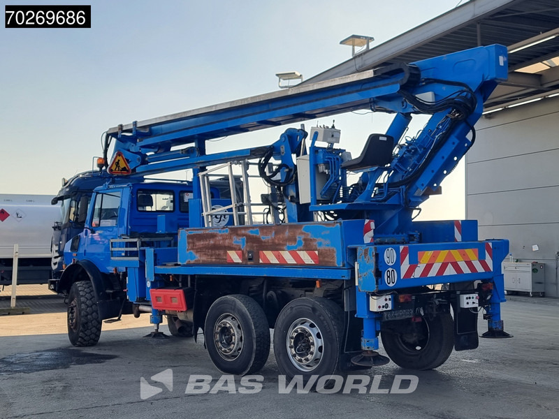 Mercedes-Benz Unimog 6X6 Unimog Engin EGI TP 226 hubarbeitsbühne Manual Euro 2 - Kamion sa dizalicom: slika 2 Mercedes-Benz Unimog 6X6 Unimog Engin EGI TP 226 hubarbeitsbühne Manual Euro 2 - Kamion sa dizalicom: slika 2