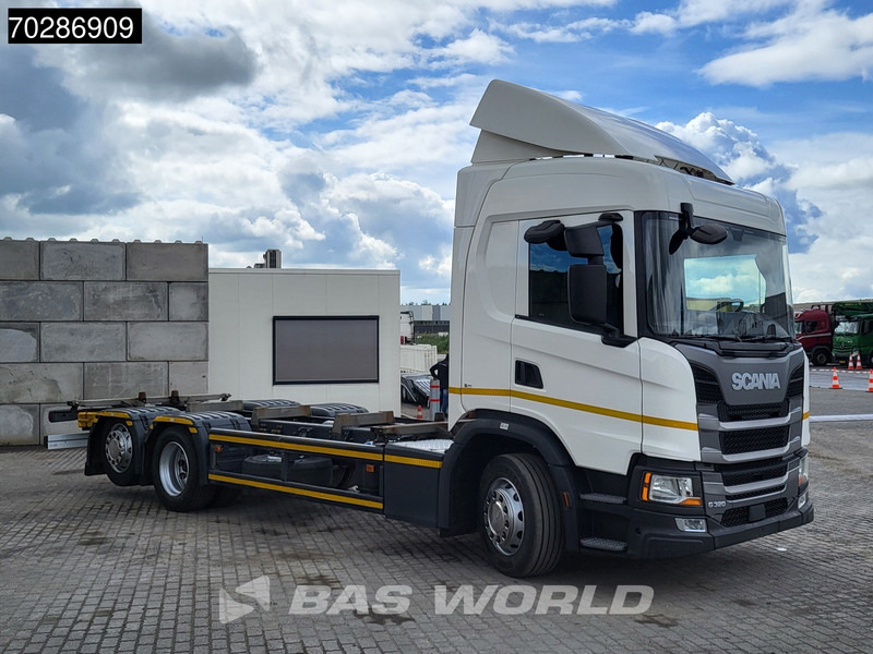 Scania G320 6X2 BDF Lift Axle Automatic Euro 6 - Kamion za prevoz kontejnera/ Kamion sa promenjivim sandukom: slika 3 Scania G320 6X2 BDF Lift Axle Automatic Euro 6 - Kamion za prevoz kontejnera/ Kamion sa promenjivim sandukom: slika 3