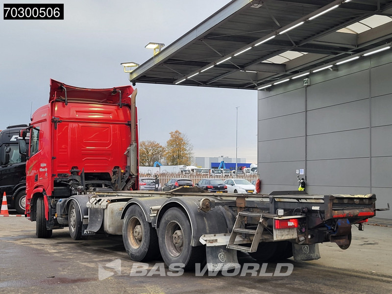Scania R650 R 8X4 8x4 chassis Retarder Big-Axle semi Automatic Euro 6 - Kamion sa golom šasijom i zatvorenom kabinom: slika 2 Scania R650 R 8X4 8x4 chassis Retarder Big-Axle semi Automatic Euro 6 - Kamion sa golom šasijom i zatvorenom kabinom: slika 2