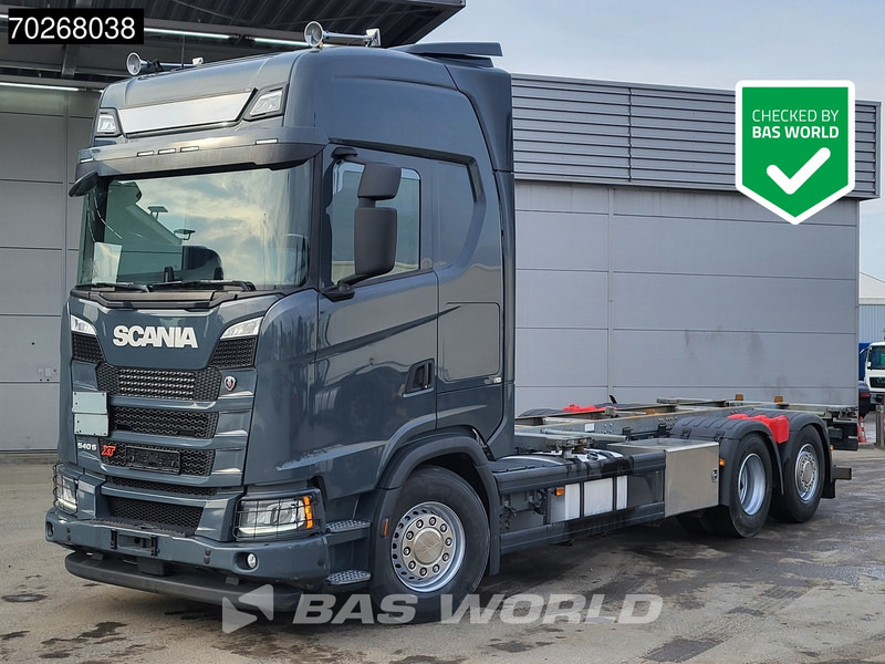 Scania S540 6X2 Highline 2x Tanks Retarder Highline Euro 6 - Kamion za prevoz kontejnera/ Kamion sa promenjivim sandukom: slika 1 Scania S540 6X2 Highline 2x Tanks Retarder Highline Euro 6 - Kamion za prevoz kontejnera/ Kamion sa promenjivim sandukom: slika 1