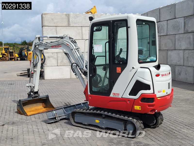 Takeuchi TB225 HAMMER + 3 BUCKETS - Mini bager: slika 5 Takeuchi TB225 HAMMER + 3 BUCKETS - Mini bager: slika 5
