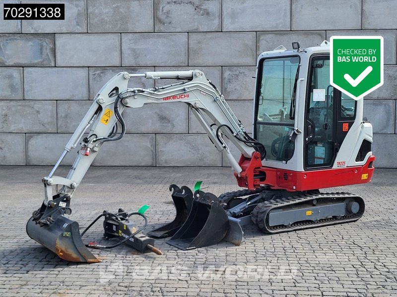 Takeuchi TB225 HAMMER + 3 BUCKETS - Mini bager: slika 1 Takeuchi TB225 HAMMER + 3 BUCKETS - Mini bager: slika 1