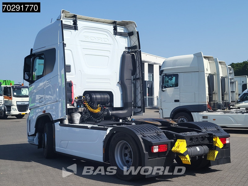 Ford F-Max 500 4X2 Retarder Standairco 2xTanks Navi ACC Euro 6 - Tegljač: slika 2 Ford F-Max 500 4X2 Retarder Standairco 2xTanks Navi ACC Euro 6 - Tegljač: slika 2