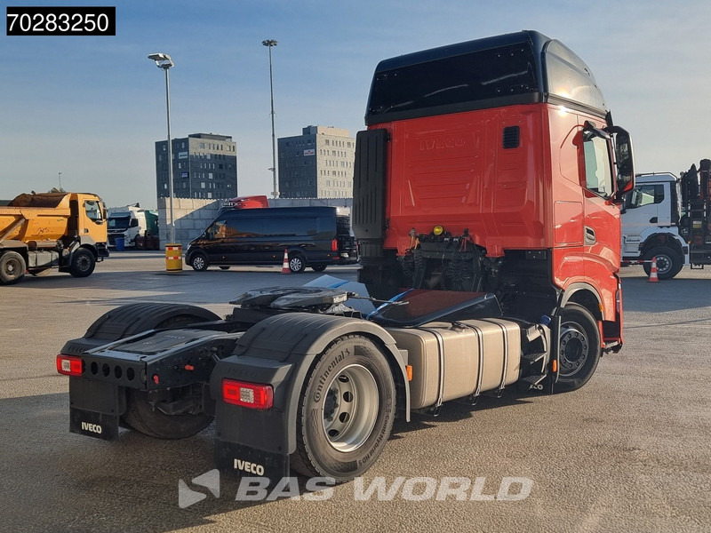 Iveco S-Way 490 4X2 DAMAGED! chassis bent 2x Tanks LED Navi Euro 6 - Tegljač: slika 5 Iveco S-Way 490 4X2 DAMAGED! chassis bent 2x Tanks LED Navi Euro 6 - Tegljač: slika 5