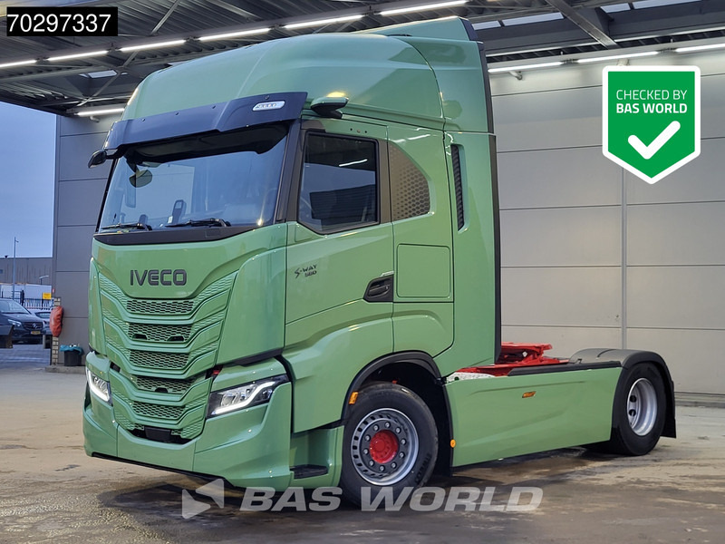 Iveco S-Way 580 4X2 NEW! LED Standklima ACC Navi Euro 6 - Tegljač: slika 1 Iveco S-Way 580 4X2 NEW! LED Standklima ACC Navi Euro 6 - Tegljač: slika 1