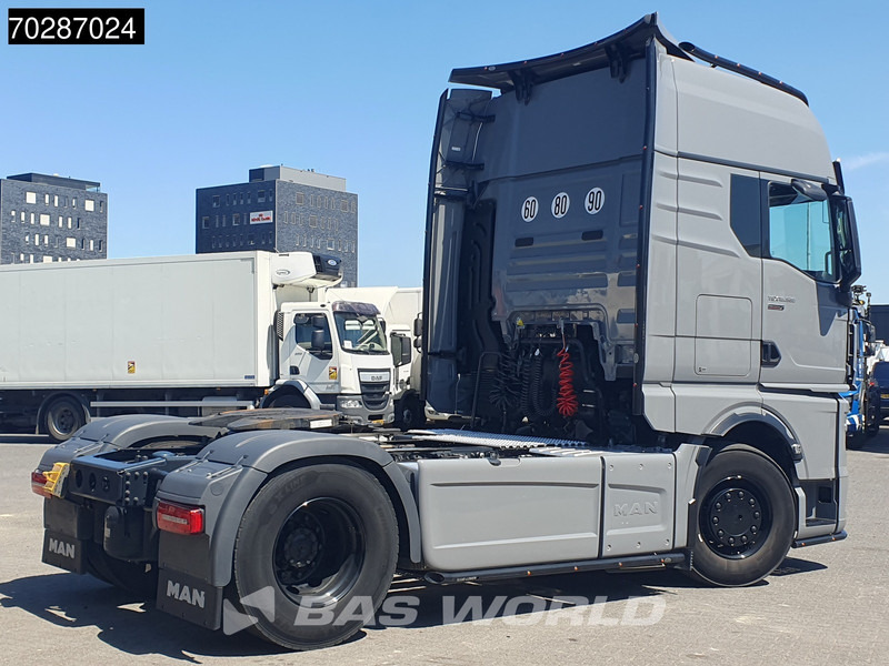 MAN TGX 18.520 4X2 Individual Lion S! GX Retarder Full-Air 2x Tanks Navi LED ACC Euro 6 - Tegljač: slika 5 MAN TGX 18.520 4X2 Individual Lion S! GX Retarder Full-Air 2x Tanks Navi LED ACC Euro 6 - Tegljač: slika 5