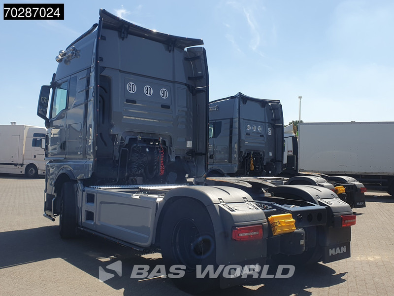 MAN TGX 18.520 4X2 Individual Lion S! GX Retarder Full-Air 2x Tanks Navi LED ACC Euro 6 - Tegljač: slika 2 MAN TGX 18.520 4X2 Individual Lion S! GX Retarder Full-Air 2x Tanks Navi LED ACC Euro 6 - Tegljač: slika 2