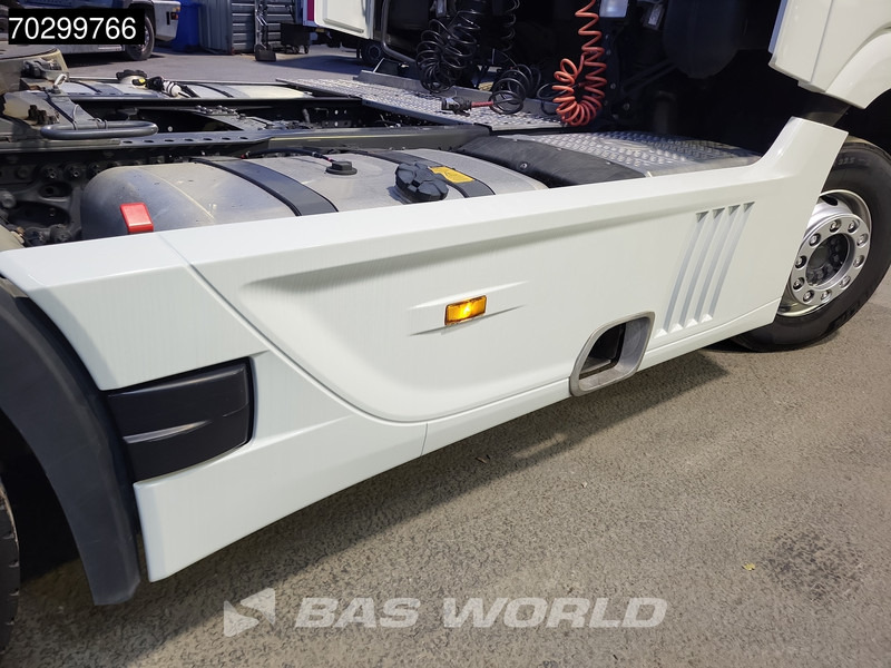 Mercedes-Benz Actros 1845 4X2 Retarder 2xTanks Standklima PPC ACC Euro 6 Mercedes-Benz Actros 1845 4X2 Retarder 2xTanks Standklima PPC ACC Euro 6: slika 13 Mercedes-Benz Actros 1845 4X2 Retarder 2xTanks Standklima PPC ACC Euro 6 Mercedes-Benz Actros 1845 4X2 Retarder 2xTanks Standklima PPC ACC Euro 6: slika 13