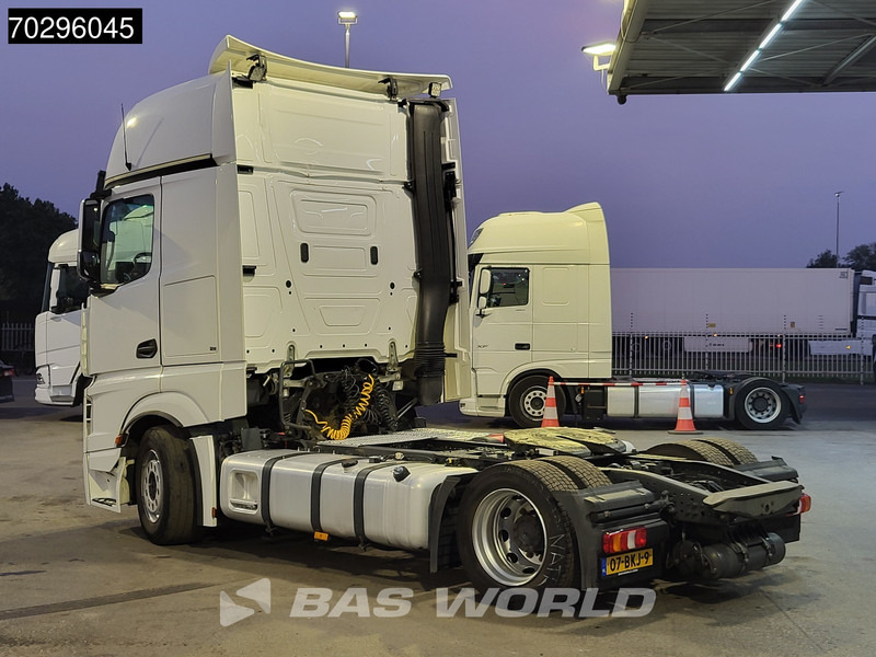 Mercedes-Benz Actros 1845 Actros 4X2 GigaSpace NL-Truck Mega 2xTanks Standklima ACC Euro 6 - Tegljač: slika 2 Mercedes-Benz Actros 1845 Actros 4X2 GigaSpace NL-Truck Mega 2xTanks Standklima ACC Euro 6 - Tegljač: slika 2