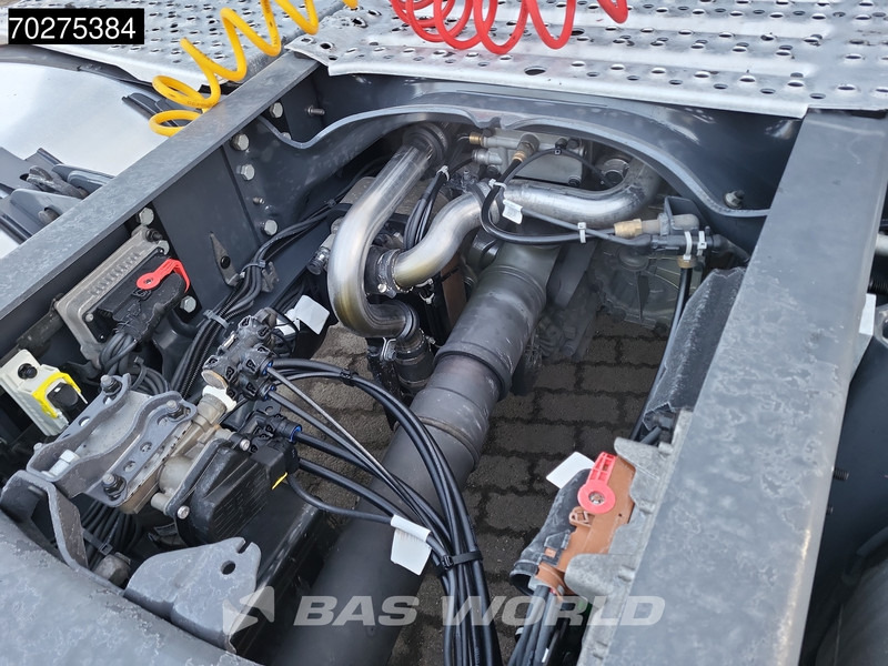 Tegljač Scania S460 4X2 Retarder Euro 6 ACC 2x Tanks: slika 9