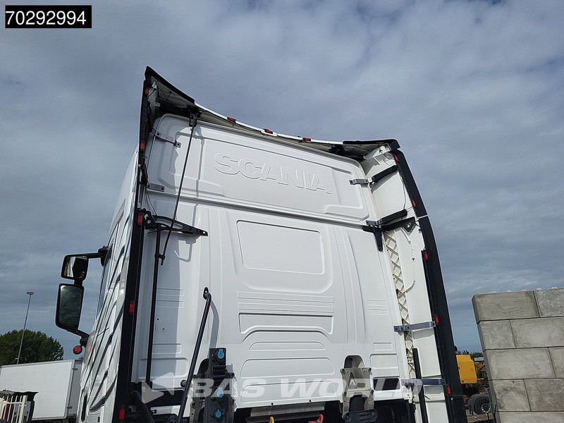 Scania S520 S 4X2 Retarder Full-Air 2x Tanks Leder Standklima Navi ACC LED Euro 6 - Tegljač: slika 5 Scania S520 S 4X2 Retarder Full-Air 2x Tanks Leder Standklima Navi ACC LED Euro 6 - Tegljač: slika 5