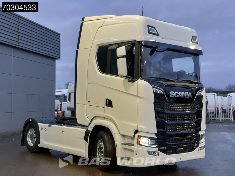 Scania S660 4X2 Retarder Full-Air 2x Tanks Standklima Leather Led ACC Alcoa Euro 6 - Tegljač: slika 3 Scania S660 4X2 Retarder Full-Air 2x Tanks Standklima Leather Led ACC Alcoa Euro 6 - Tegljač: slika 3