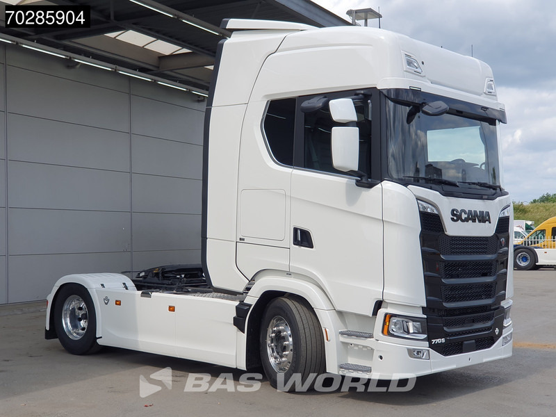 Scania S770 4X2 Full-Air Retarder 2x Tanks Standklima Alcoa's Leather - Tegljač: slika 3 Scania S770 4X2 Full-Air Retarder 2x Tanks Standklima Alcoa's Leather - Tegljač: slika 3