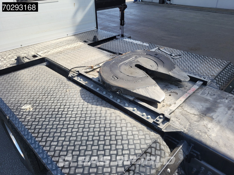 Volvo FH16 650 FH16 8X2 Tractorhead HMF 7020K-RCS Crane + Fly-Jib Lift+Steering Axle Navi ACC - Tegljač: slika 3 Volvo FH16 650 FH16 8X2 Tractorhead HMF 7020K-RCS Crane + Fly-Jib Lift+Steering Axle Navi ACC - Tegljač: slika 3