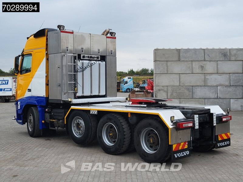 Volvo FH16 700 FH16 8X4 90T! Retarder Big-Axle Lift+Lenkachse Euro 5 - Tegljač: slika 2 Volvo FH16 700 FH16 8X4 90T! Retarder Big-Axle Lift+Lenkachse Euro 5 - Tegljač: slika 2