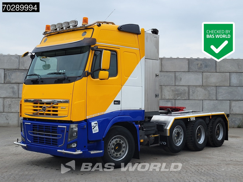 Volvo FH16 700 FH16 8X4 90T! Retarder Big-Axle Lift+Lenkachse Euro 5 - Tegljač: slika 1 Volvo FH16 700 FH16 8X4 90T! Retarder Big-Axle Lift+Lenkachse Euro 5 - Tegljač: slika 1