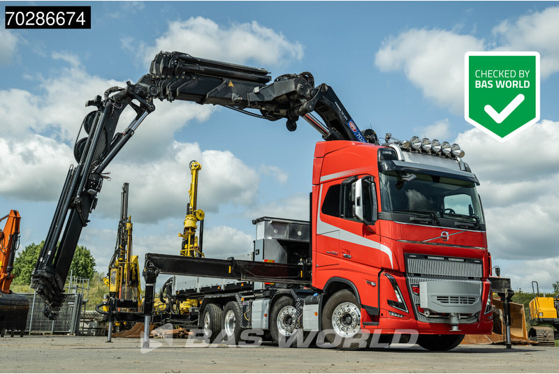 Volvo FH16 650 FH16 8X2 HMF 7020K-RCS Crane + Fly-Jib Lift+Steering-Axle Navi LED ACC Euro 6 - Kamion sa tovarnim sandukom, Kamion sa dizalicom: slika 1 Volvo FH16 650 FH16 8X2 HMF 7020K-RCS Crane + Fly-Jib Lift+Steering-Axle Navi LED ACC Euro 6 - Kamion sa tovarnim sandukom, Kamion sa dizalicom: slika 1