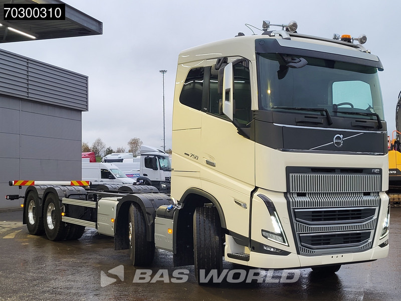 Volvo FH16 750 FH 8X4 NEW 8x4 chassis! Air suspension Big-Axle Automatic VEB+ Euro 6 - Kamion sa golom šasijom i zatvorenom kabinom: slika 3 Volvo FH16 750 FH 8X4 NEW 8x4 chassis! Air suspension Big-Axle Automatic VEB+ Euro 6 - Kamion sa golom šasijom i zatvorenom kabinom: slika 3