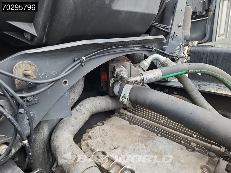 Volvo FH16 750 FH16 6X2 HIAB Multilift XR21S61 Hooklift Lift+steering Axle Automatic Euro 6 - Kamion sa hidrauličnom kukom: slika 3 Volvo FH16 750 FH16 6X2 HIAB Multilift XR21S61 Hooklift Lift+steering Axle Automatic Euro 6 - Kamion sa hidrauličnom kukom: slika 3