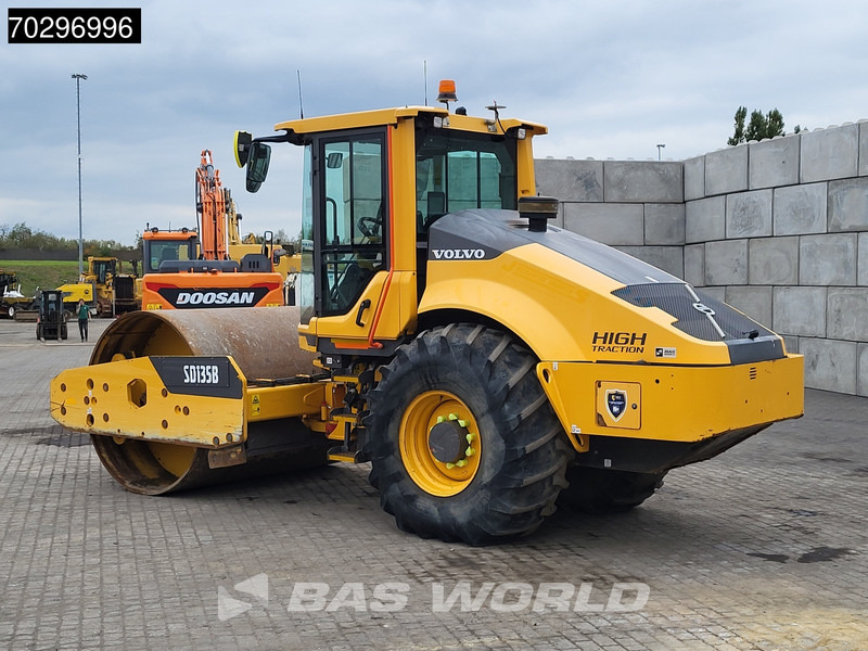 Volvo SD135 B A/C - Valjak: slika 2 Volvo SD135 B A/C - Valjak: slika 2