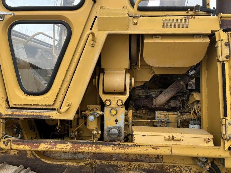 Utovarivač guseničar Caterpillar 943: slika 31