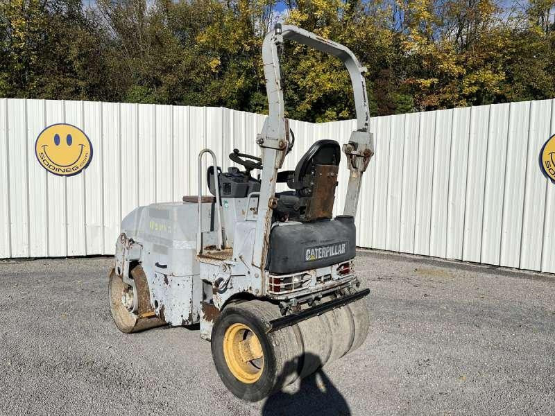 Caterpillar CB225E - Valjak za puteve: slika 4 Caterpillar CB225E - Valjak za puteve: slika 4