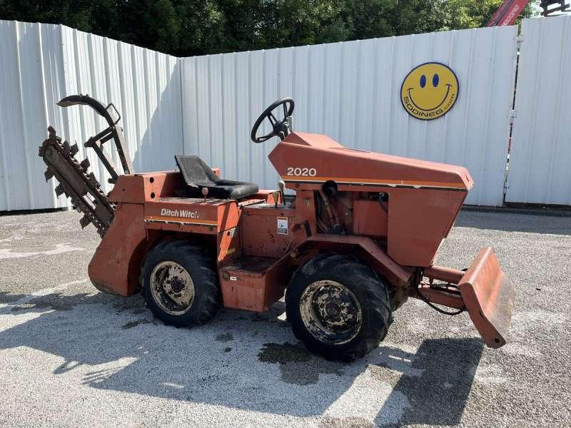 DITCH WITCH 2020K - Rovokopač: slika 1 DITCH WITCH 2020K - Rovokopač: slika 1