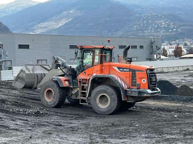 Doosan DL300 - Utovarivač točkaš: slika 2 Doosan DL300 - Utovarivač točkaš: slika 2