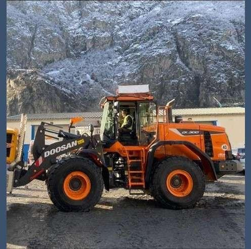 Doosan DL300 - Utovarivač točkaš: slika 4 Doosan DL300 - Utovarivač točkaš: slika 4