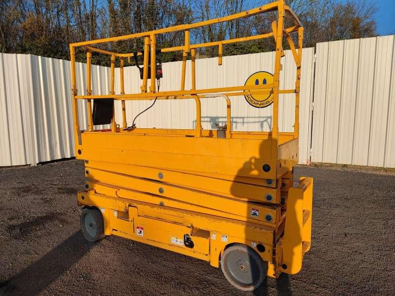 Haulotte CISEAUX COMPACT 10N - Jarbolna penjajuća platforma: slika 2 Haulotte CISEAUX COMPACT 10N - Jarbolna penjajuća platforma: slika 2
