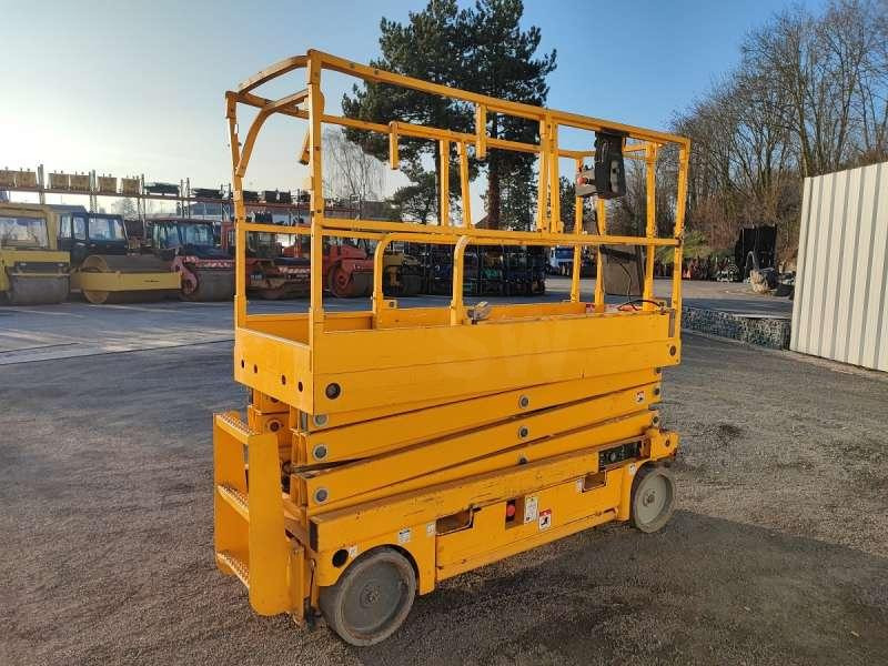 Haulotte CISEAUX COMPACT 10N - Jarbolna penjajuća platforma: slika 4 Haulotte CISEAUX COMPACT 10N - Jarbolna penjajuća platforma: slika 4