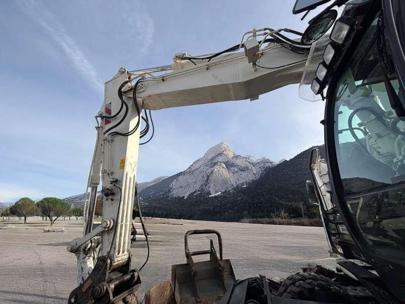 Hitachi ZX190W-5B - Bager točkaš: slika 3 Hitachi ZX190W-5B - Bager točkaš: slika 3