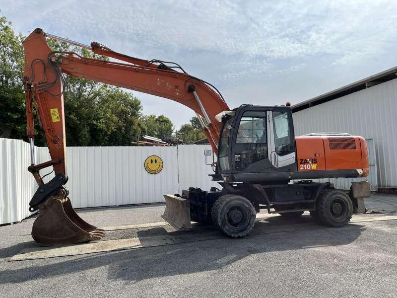 Hitachi ZX210W-3 - Bager točkaš: slika 1 Hitachi ZX210W-3 - Bager točkaš: slika 1