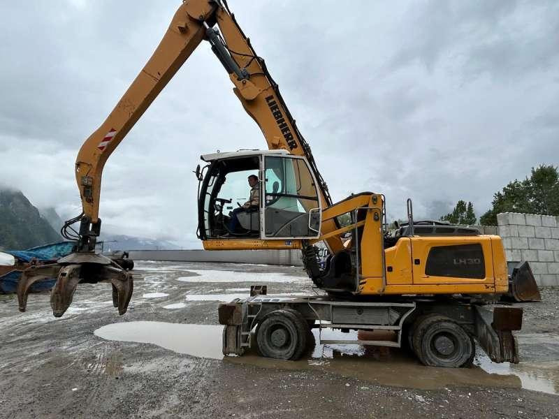 Liebherr LH30M LITRONIC - Bager za obradu otpada/ Industrije: slika 3 Liebherr LH30M LITRONIC - Bager za obradu otpada/ Industrije: slika 3