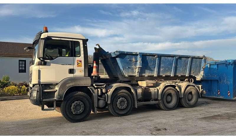 MAN TGS 35.460 8X4 - Kamion sa hidrauličnom kukom: slika 1 MAN TGS 35.460 8X4 - Kamion sa hidrauličnom kukom: slika 1