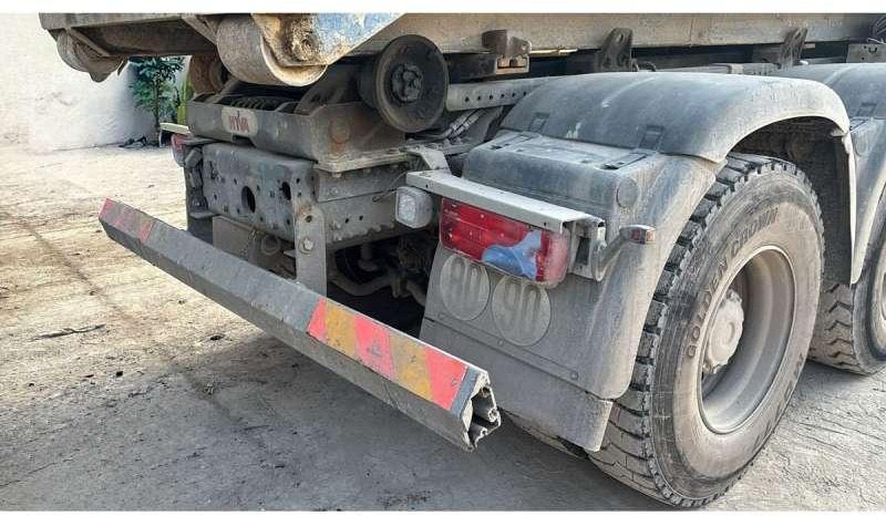 MAN TGS 35.460 8X4 - Kamion sa hidrauličnom kukom: slika 4 MAN TGS 35.460 8X4 - Kamion sa hidrauličnom kukom: slika 4