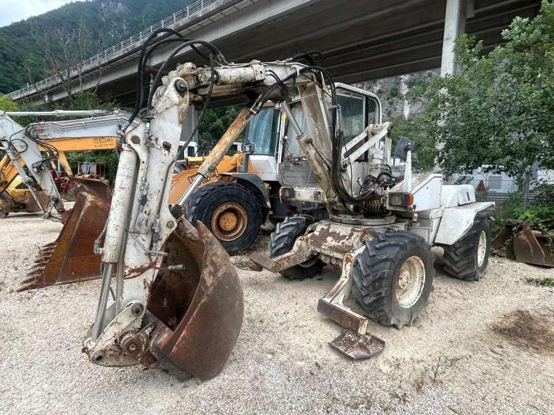 Mecalac 8CXI - Bager točkaš: slika 4 Mecalac 8CXI - Bager točkaš: slika 4