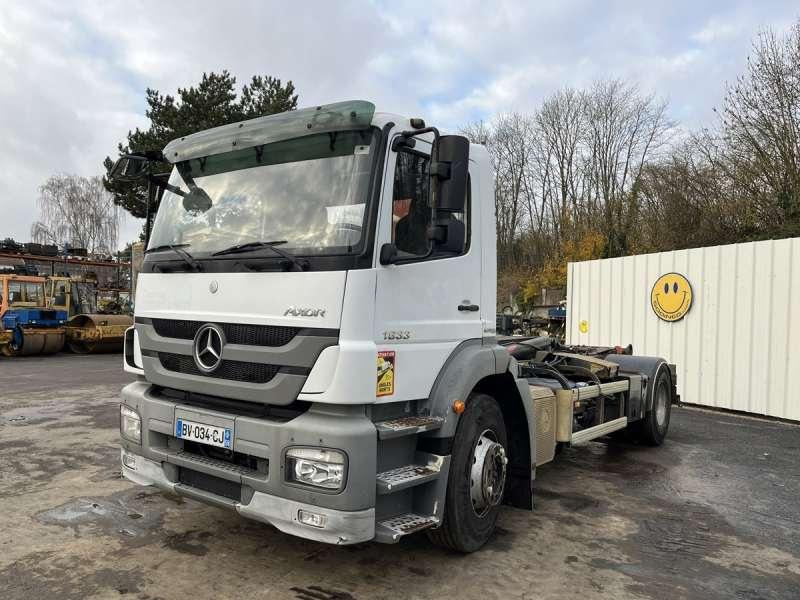 Mercedes AXOR 1833 - Kamion sa hidrauličnom kukom: slika 2 Mercedes AXOR 1833 - Kamion sa hidrauličnom kukom: slika 2