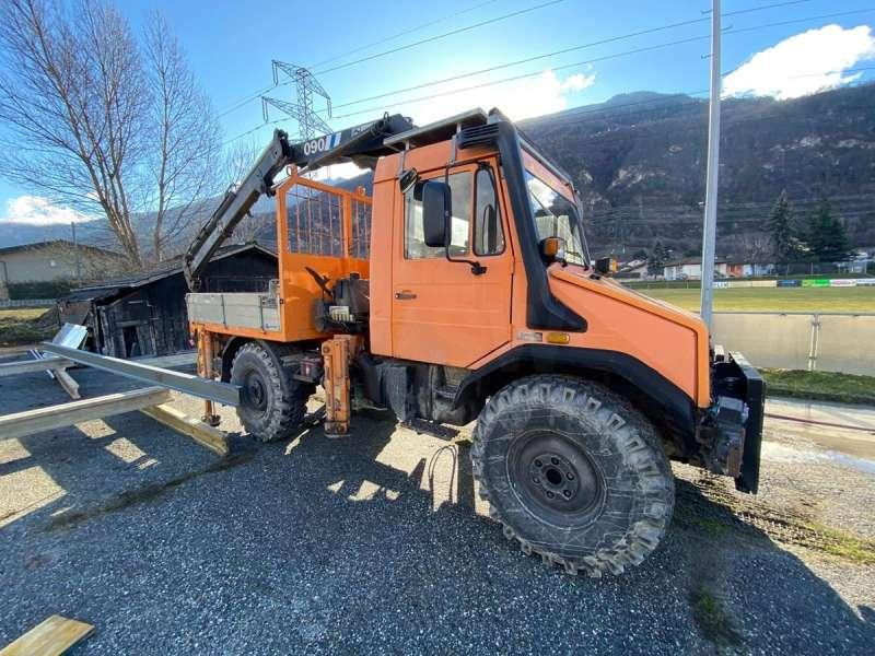 Mercedes UNIMOG U 140 MACHINE SUISSE - Istovarivač: slika 1 Mercedes UNIMOG U 140 MACHINE SUISSE - Istovarivač: slika 1