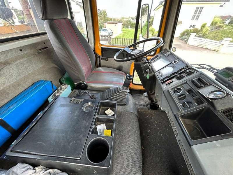 Kamion sa hidrauličnom kukom Volvo FL6 INTERCOOLER 4X2: slika 37