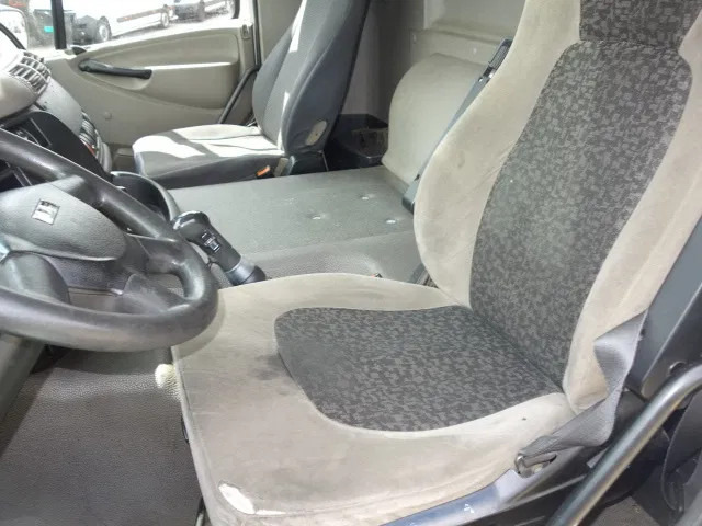 Kamion sa tovarnim sandukom, Kamion sa dizalicom DAF CF 360 6X4 MANUAL GEAR STEELSPRINGS 18,5 TON PALFINKER: slika 14